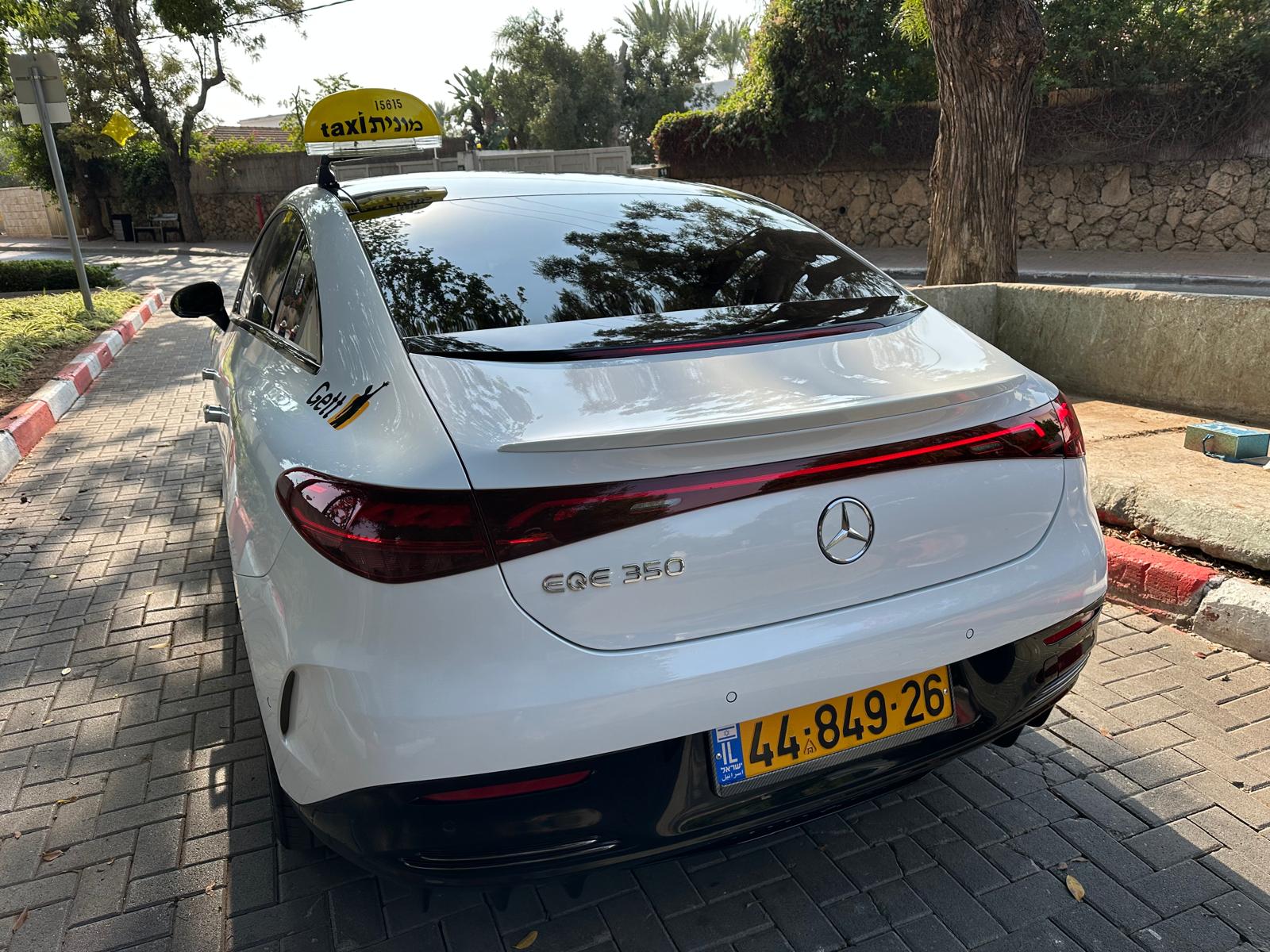 מרצדס מאחור