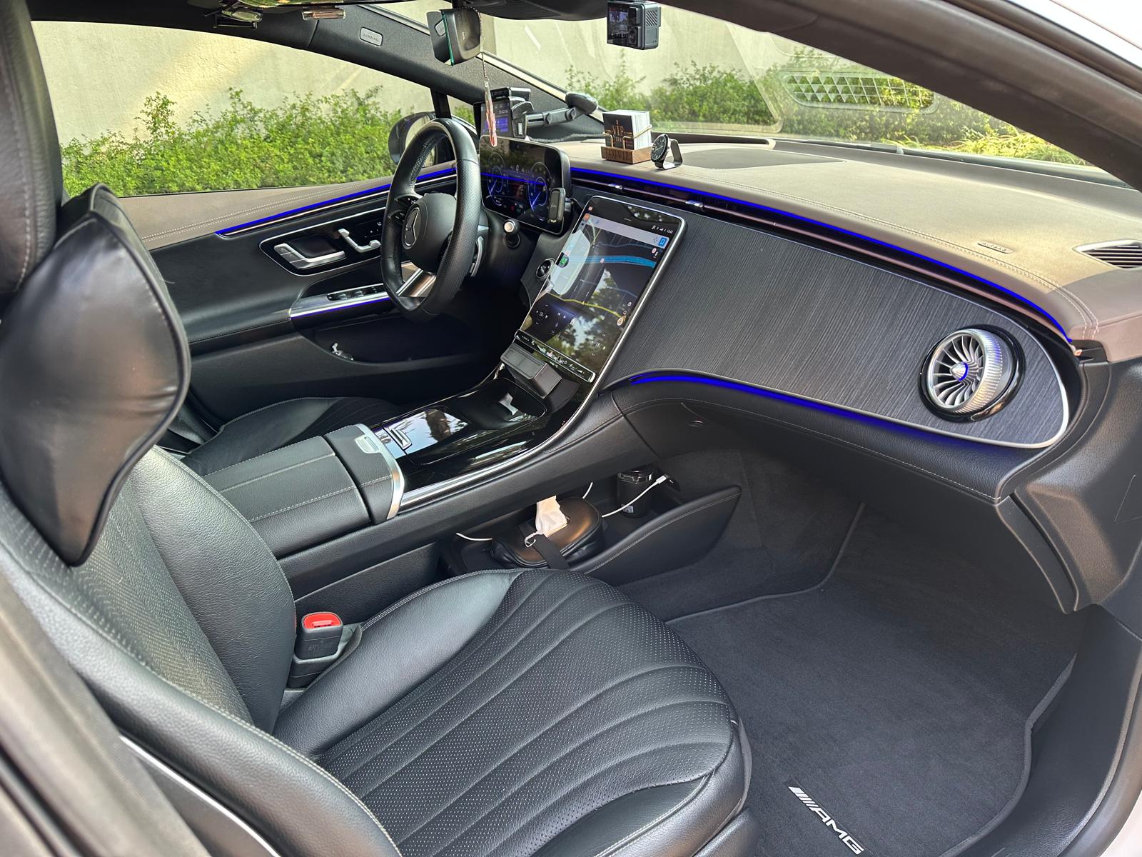 פנים מבט צד